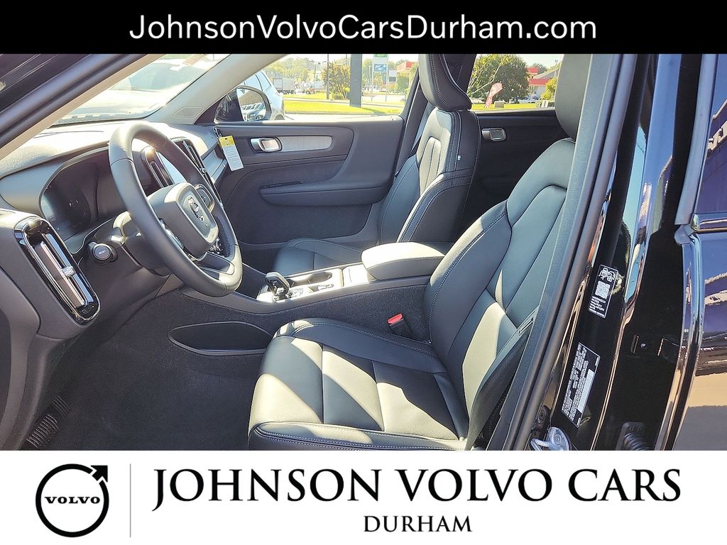 2026 Volvo XC40 Core - Photo 14