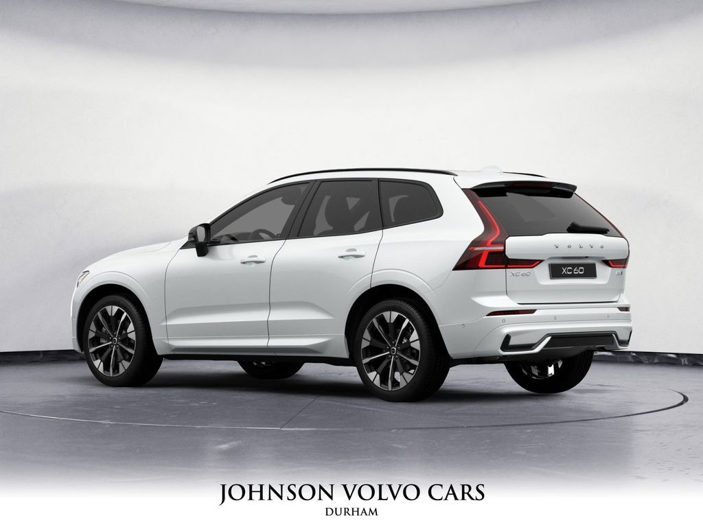 2026 Volvo XC60 B5 Plus photo 4