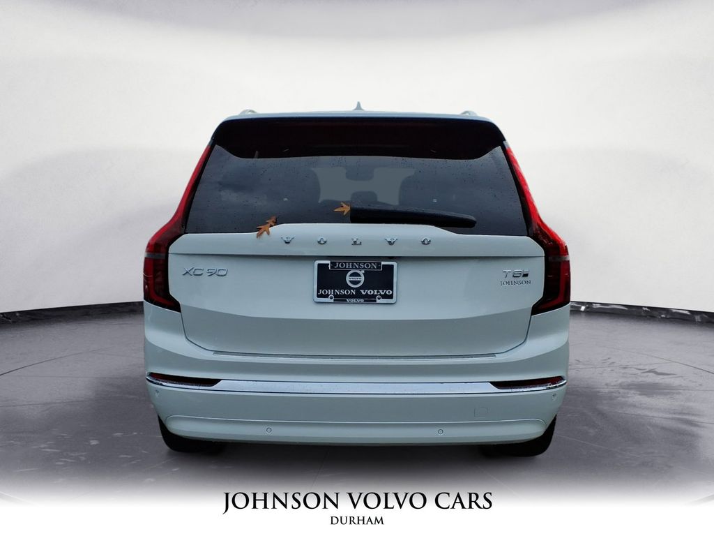 2026 Volvo XC90 Plus T8 photo 4