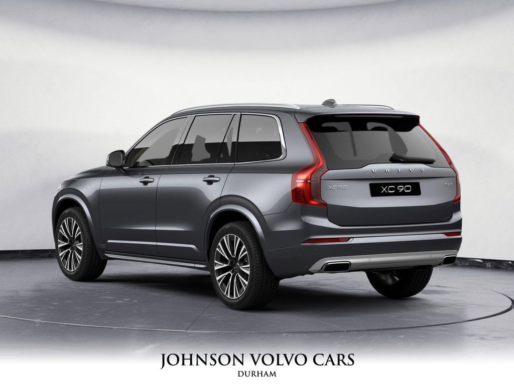 2020 Volvo XC90 T6 Momentum photo 4