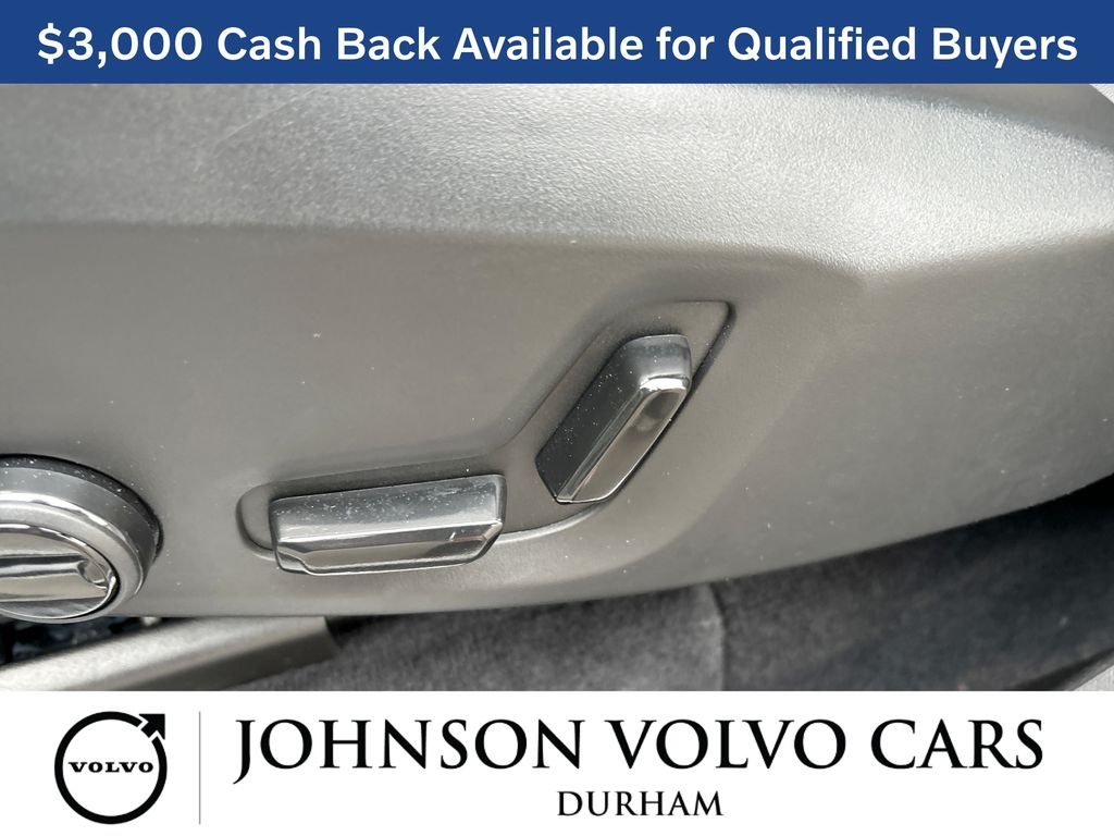 2026 Volvo XC90 Plus - Photo 14