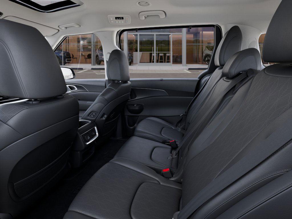 2025 Kia Carnival SX - Photo 18