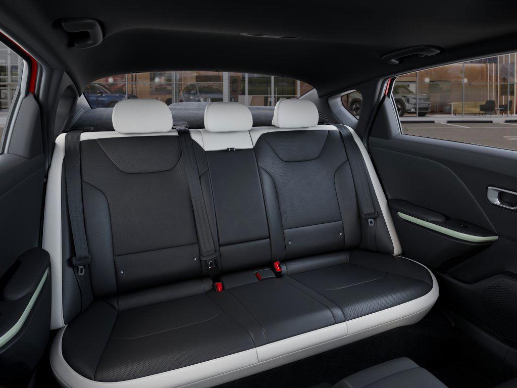 2025 Kia K4 GT-Line Turbo - Photo 16