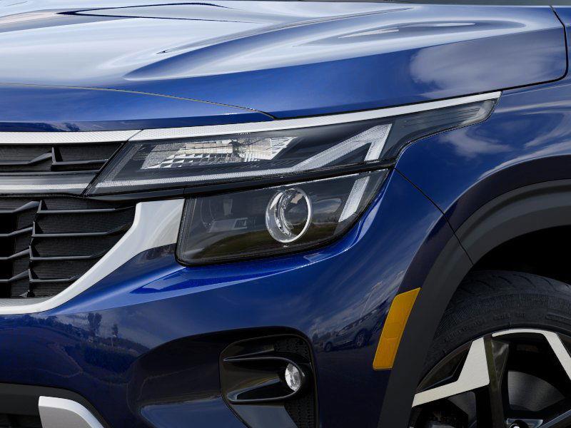 2025 Kia Seltos EX - Photo 10