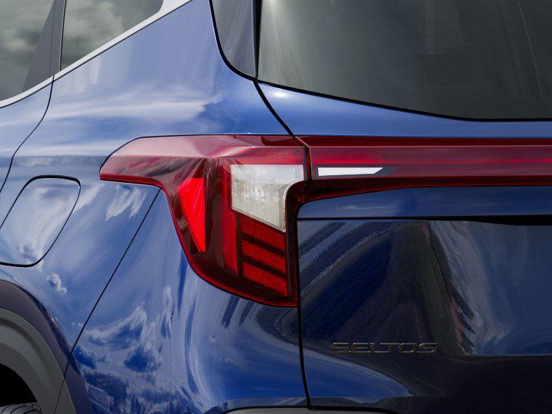 2025 Kia Seltos EX - Photo 11