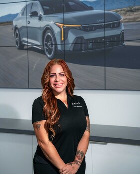 Staff member Maria Teri from ID_1f3c0e81b398