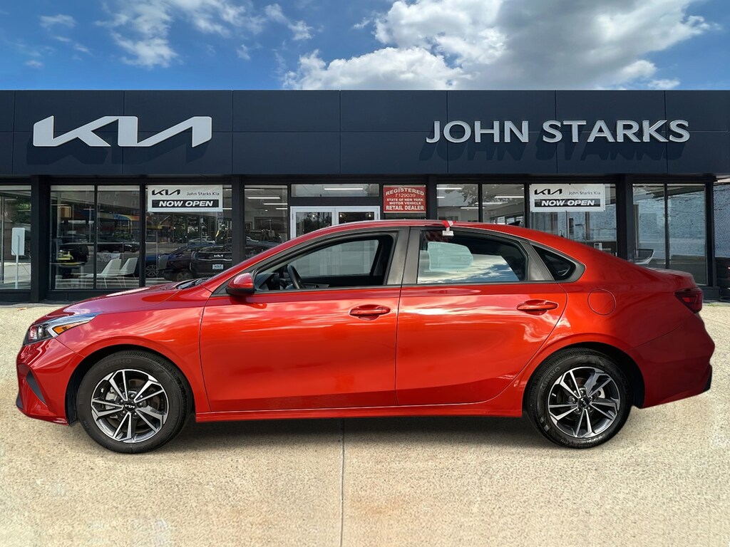 Used 2023 Kia Forte LXS IVT Car