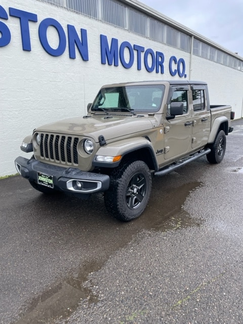 Used 2020 Jeep Gladiator Sport with VIN 1C6HJTAG3LL173496 for sale in Florence, OR