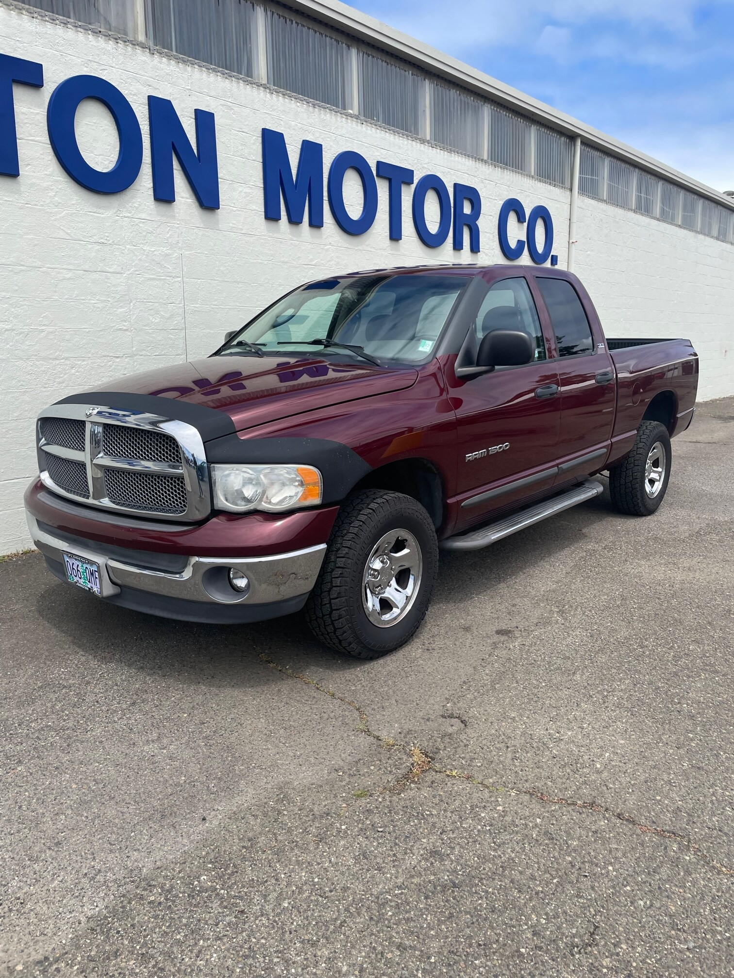 2002 Dodge Ram SLT photo 2