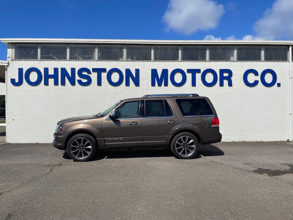 2017 Lincoln Navigator Reserve photo 2