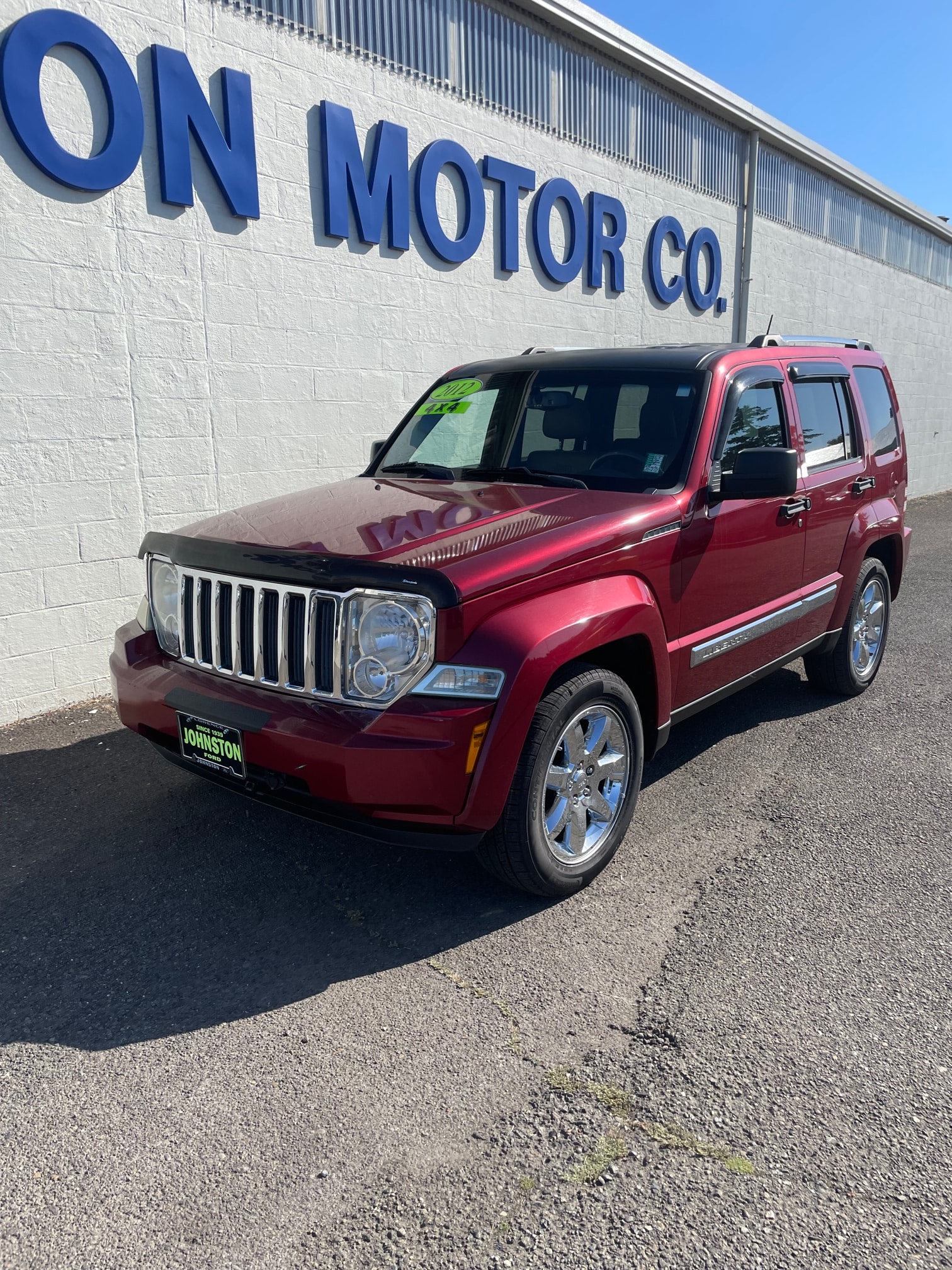 Used 2012 Jeep Liberty Limited with VIN 1C4PJMCKXCW117330 for sale in Florence, OR