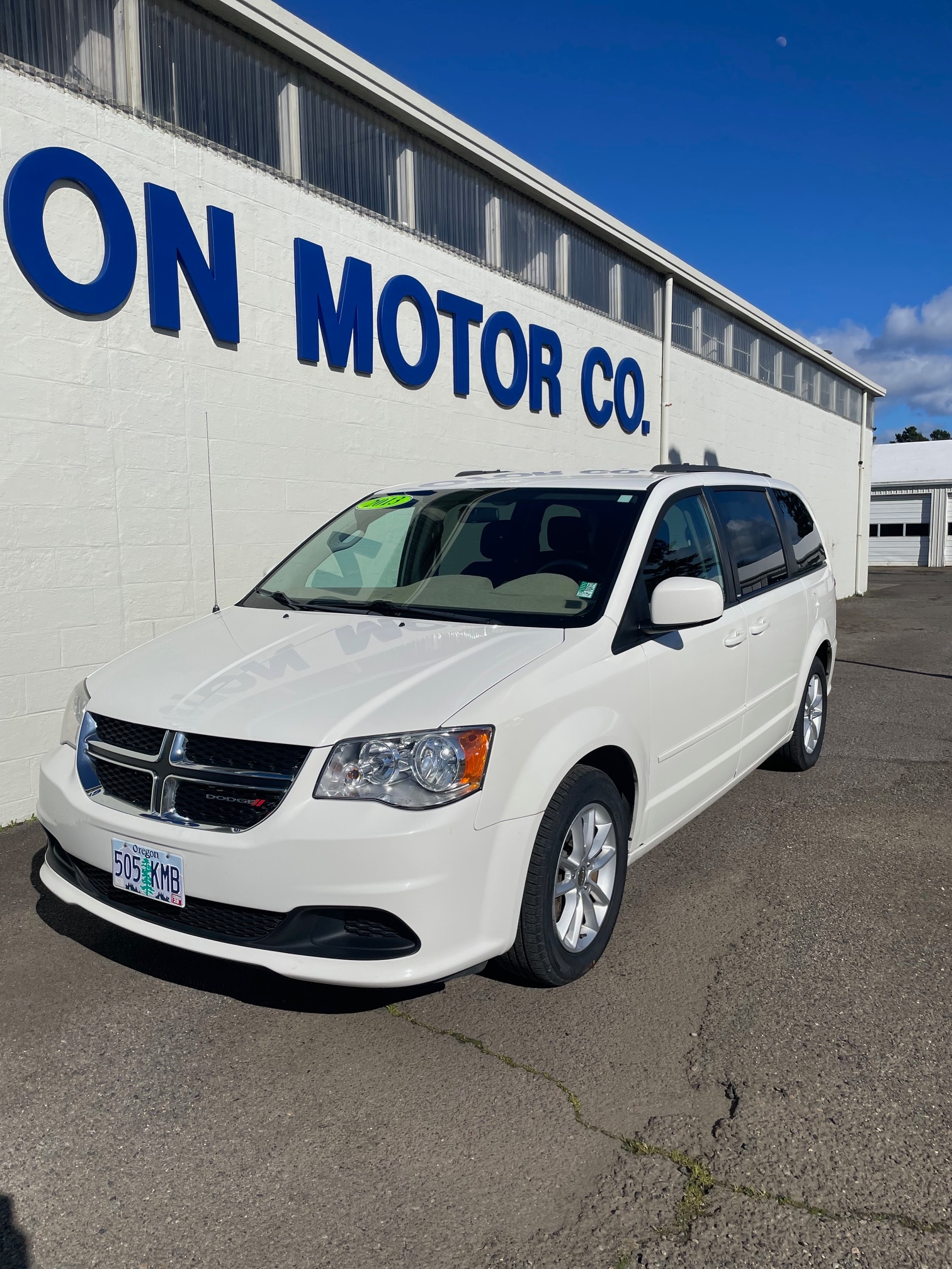 Used 2013 Dodge Grand Caravan SXT with VIN 2C4RDGCG8DR718288 for sale in Florence, OR