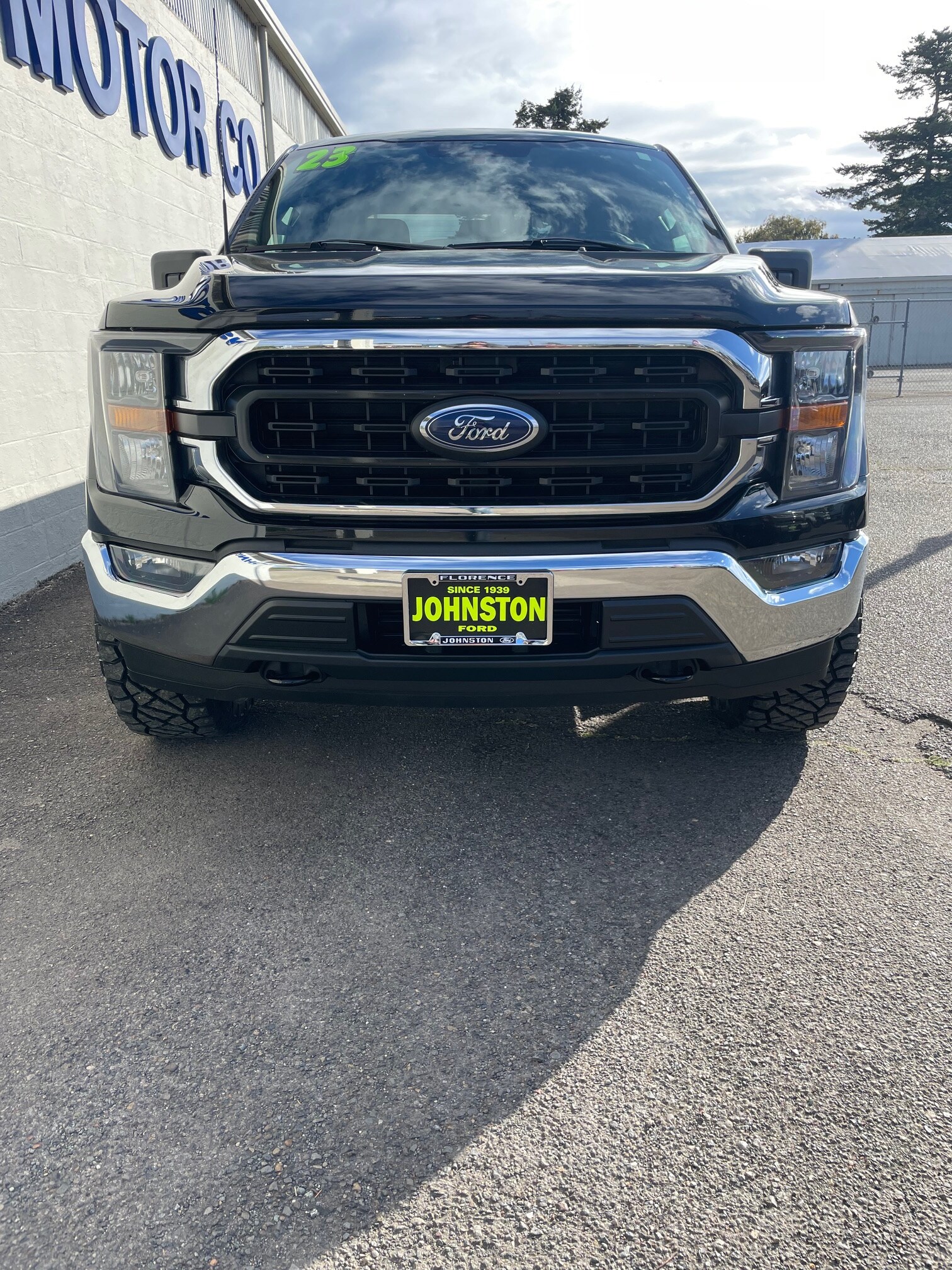 2023 Ford F-150 XLT photo 3