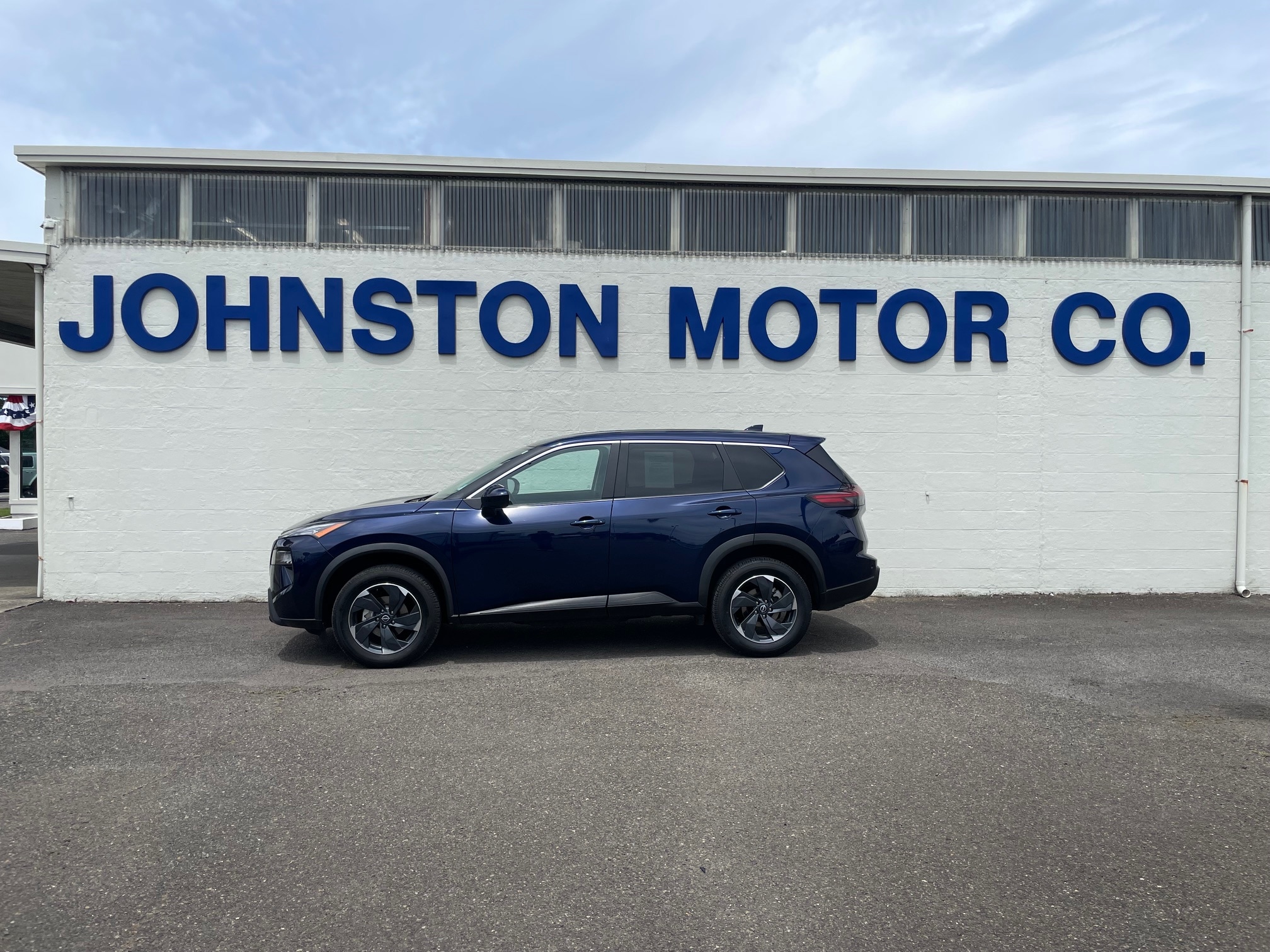 2025 Nissan Rogue SV AWD's photo