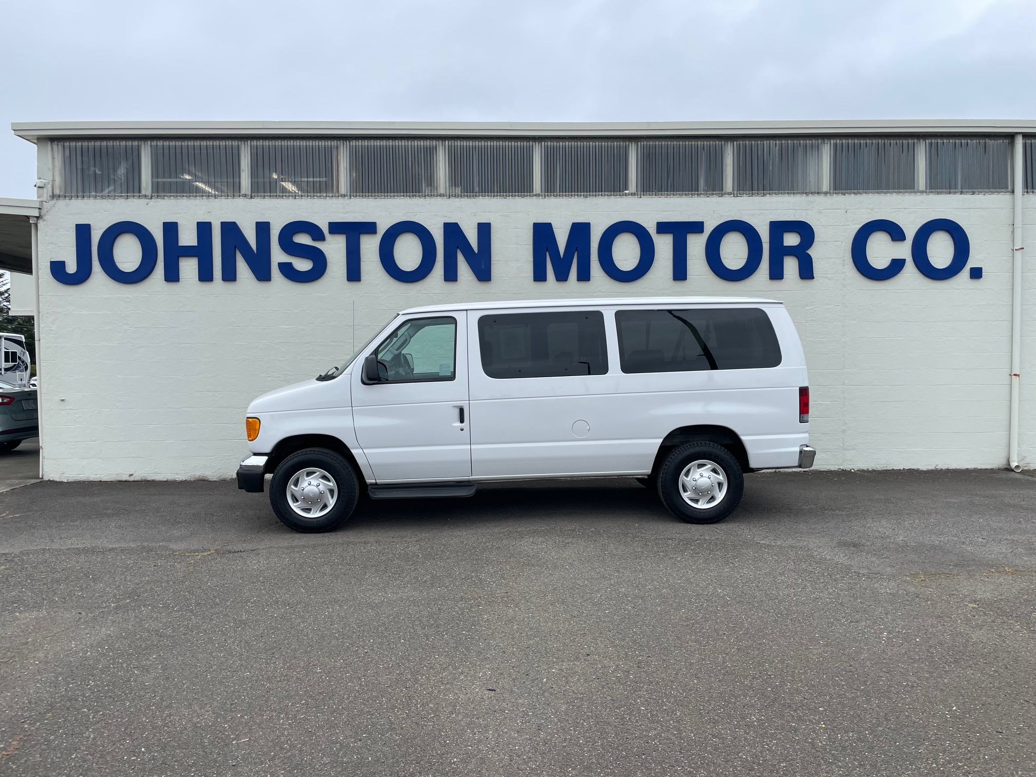 2006 Ford E-Series's photo
