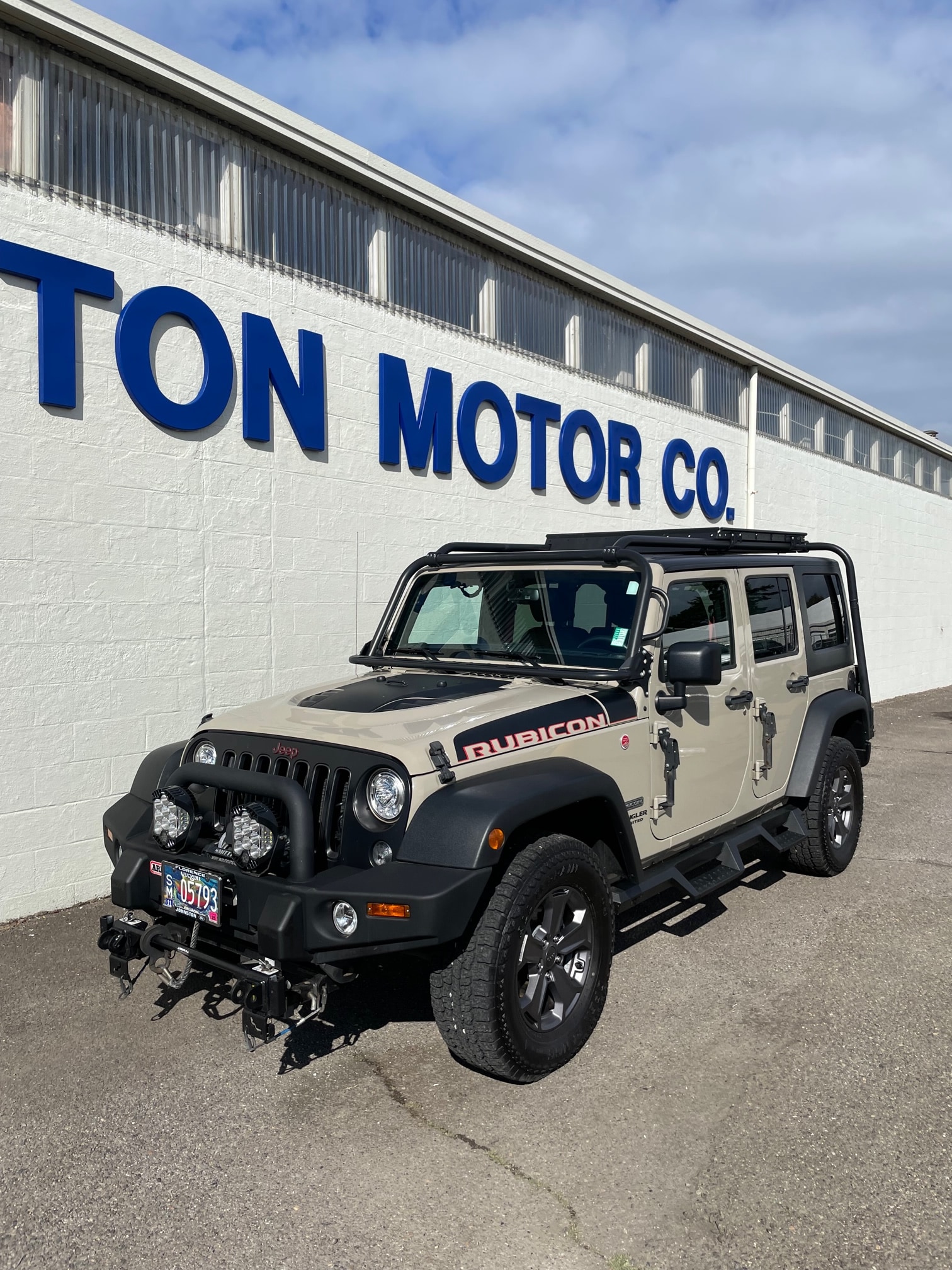 Used 2017 Jeep Wrangler Unlimited Rubicon Recon with VIN 1C4BJWFG8HL729404 for sale in Florence, OR