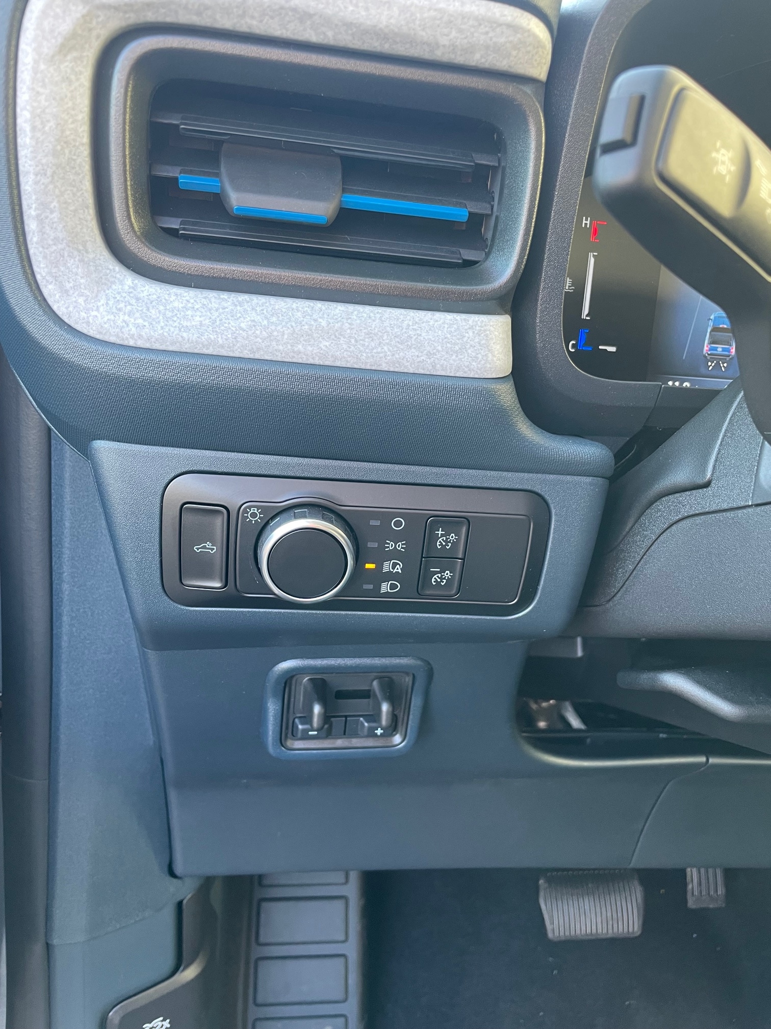 2026 Ford Maverick XLT - Photo 15