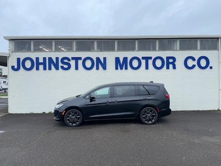 2019 Chrysler Pacifica Touring Plus Van Passenger Van
