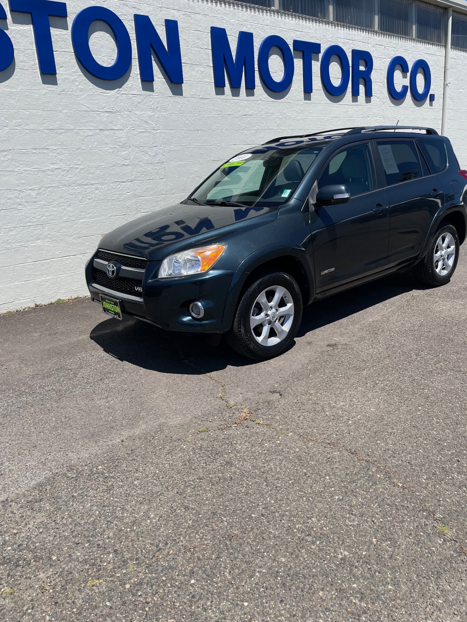 Used 2011 Toyota RAV4 Limited with VIN 2T3DK4DV5BW056488 for sale in Florence, OR