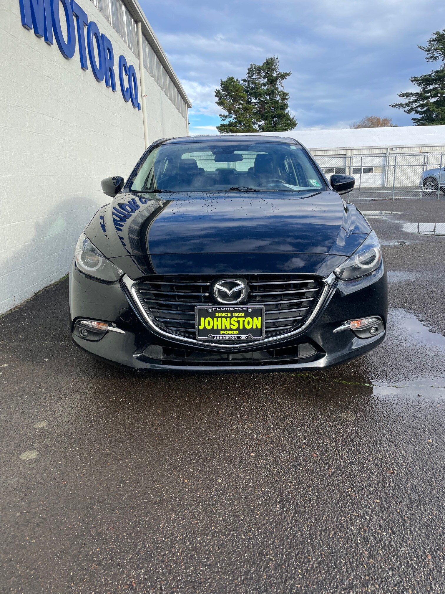 2018 Mazda Mazda3 Grand Touring photo 3