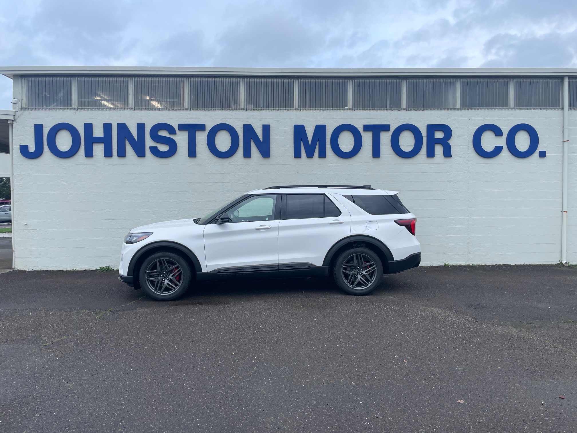 2026 Ford Explorer ST's photo