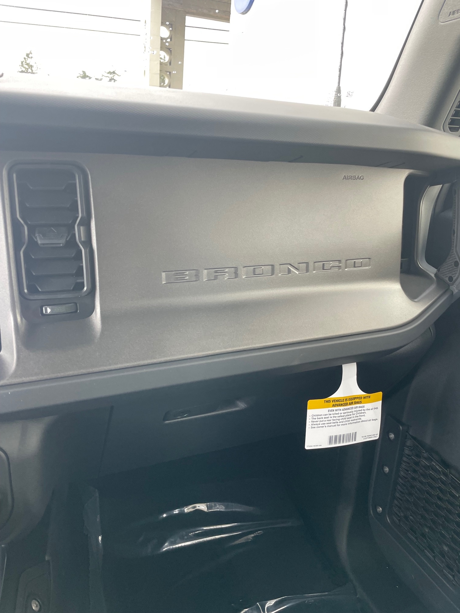 2025 Ford Bronco 2-Door Base - Photo 16