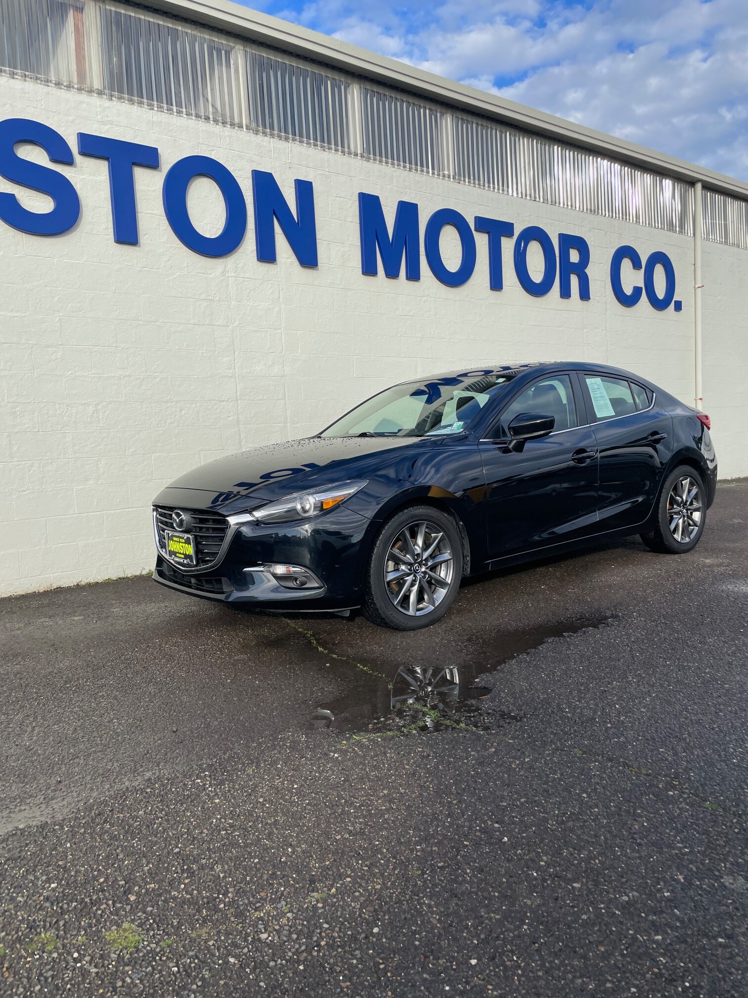 2018 Mazda Mazda3 Grand Touring photo 2