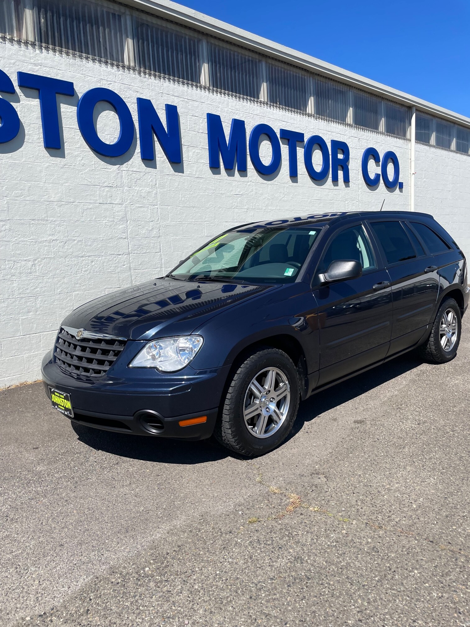 2007 Chrysler Pacifica Base photo 2