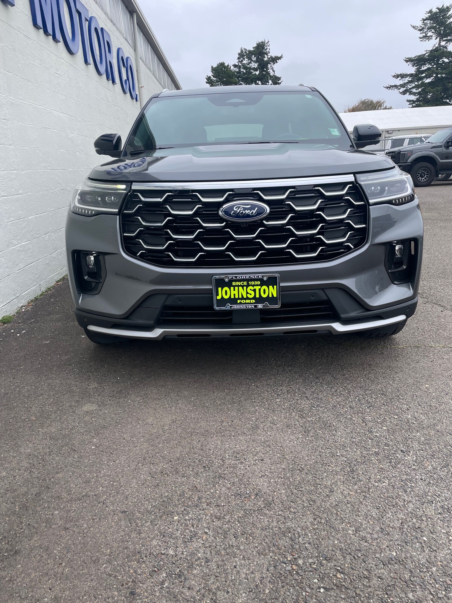2025 Ford Explorer Platinum photo 3