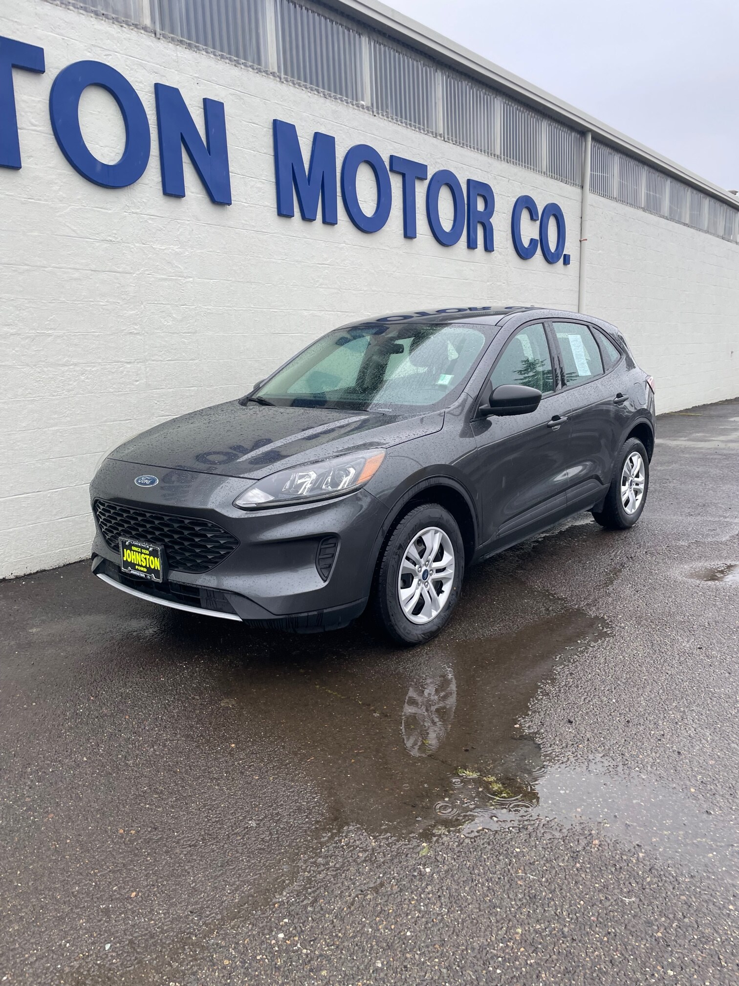 2020 Ford Escape S photo 2