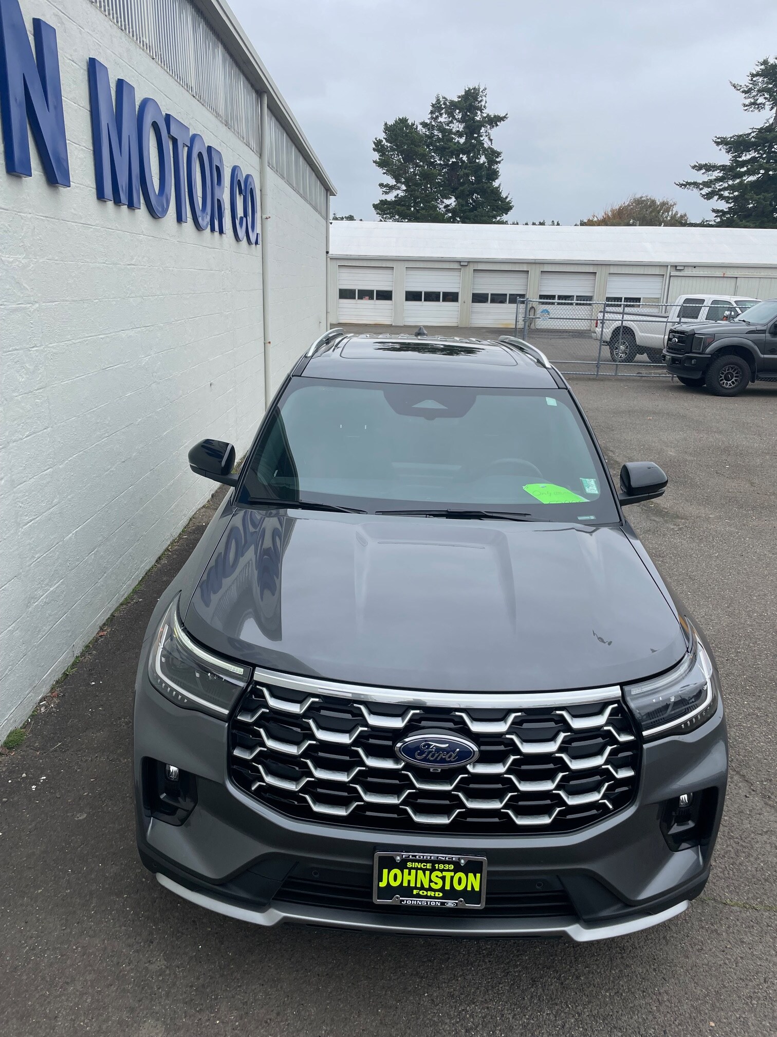 2025 Ford Explorer Platinum photo 4