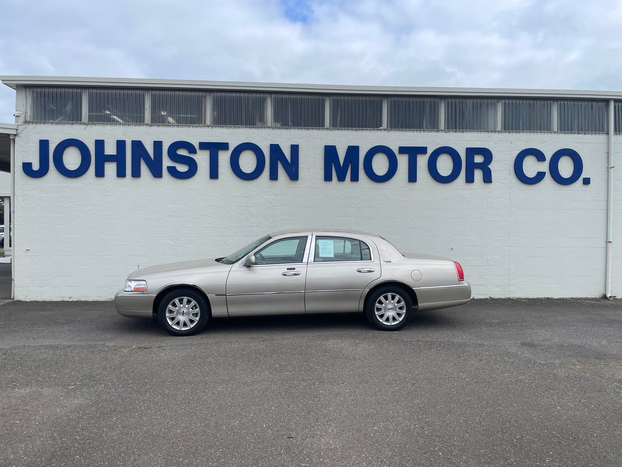 2008 Lincoln Town Car Signature Limited's photo