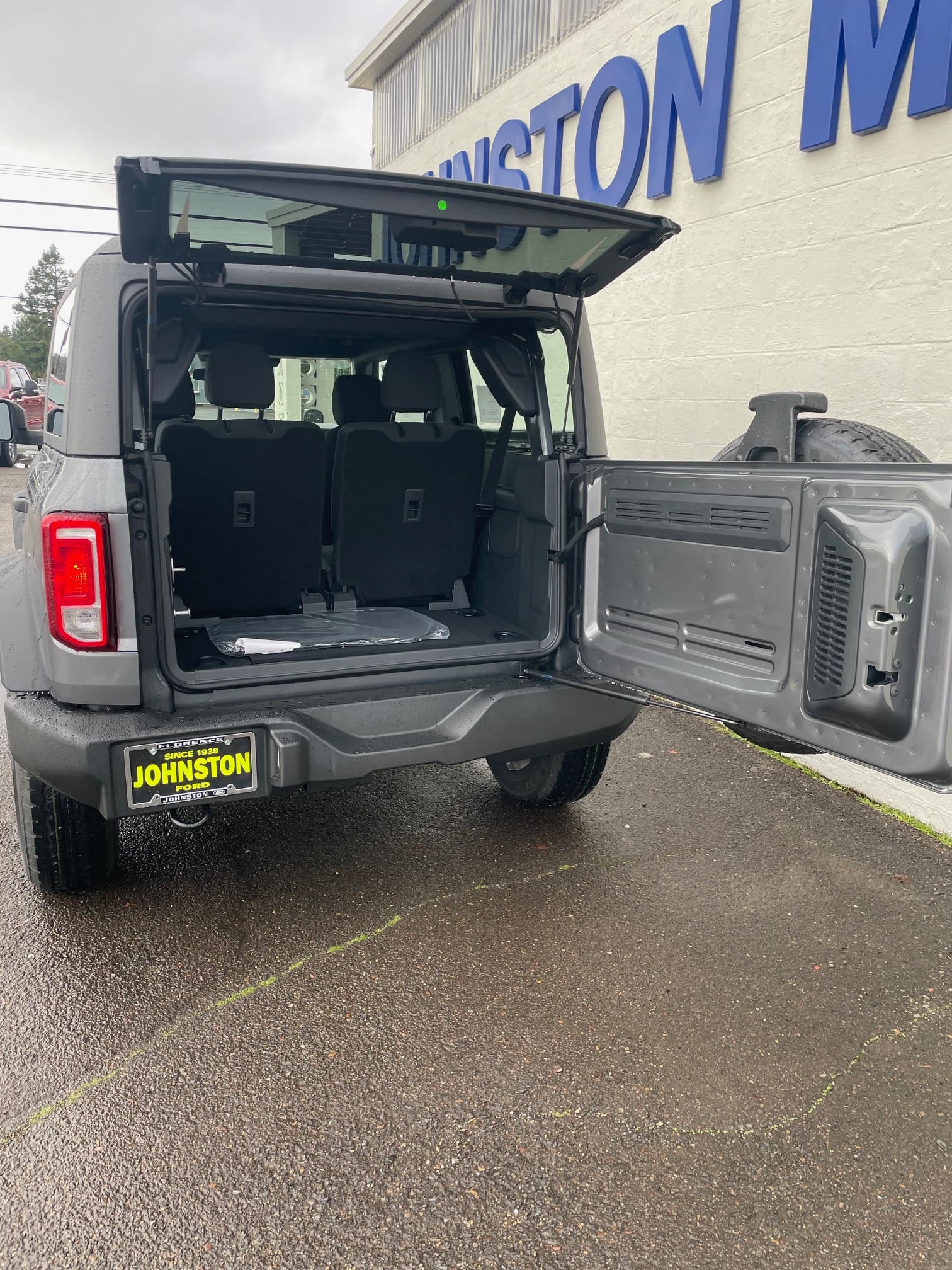 2025 Ford Bronco 2-Door Base - Photo 10