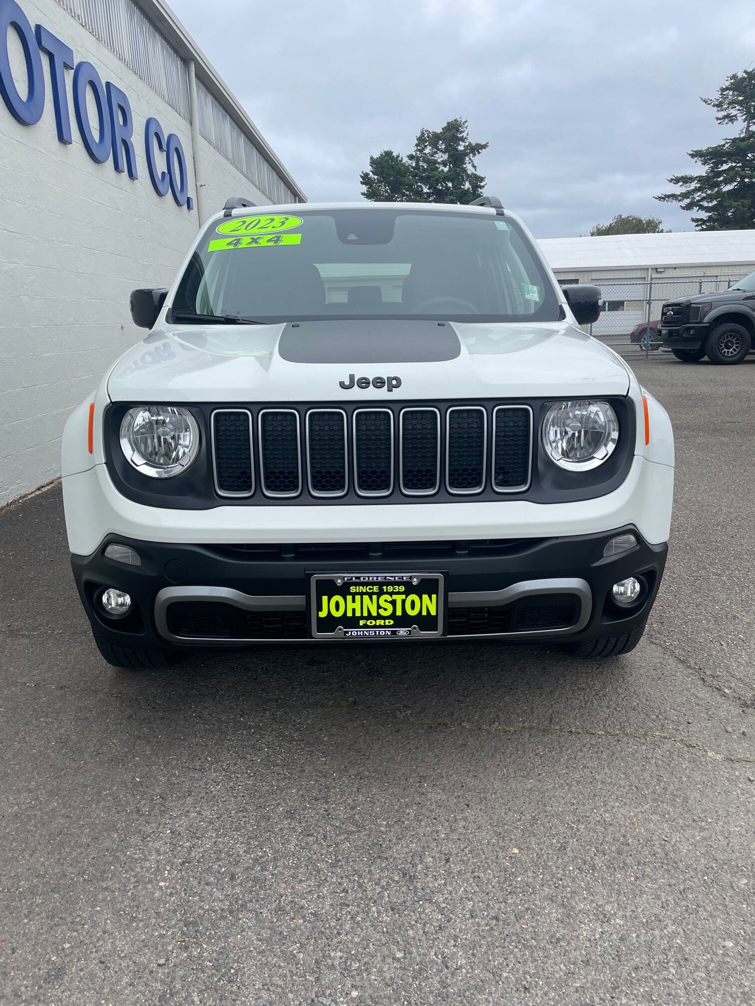 2023 Jeep Renegade Latitude photo 3