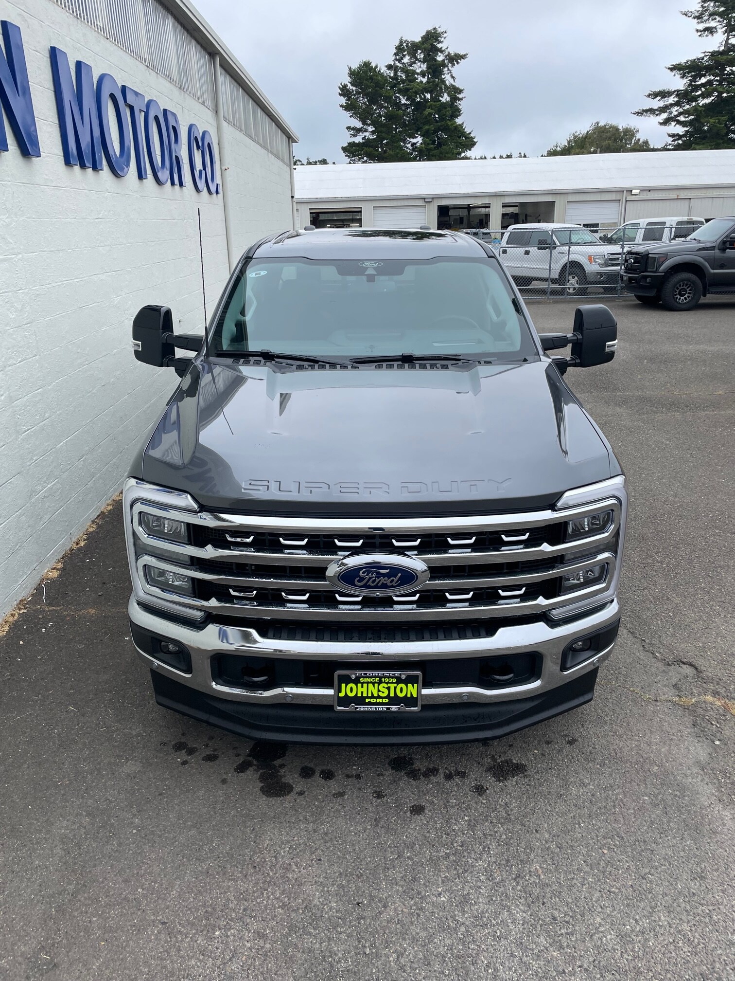 2025 Ford F-350 Lariat photo 4