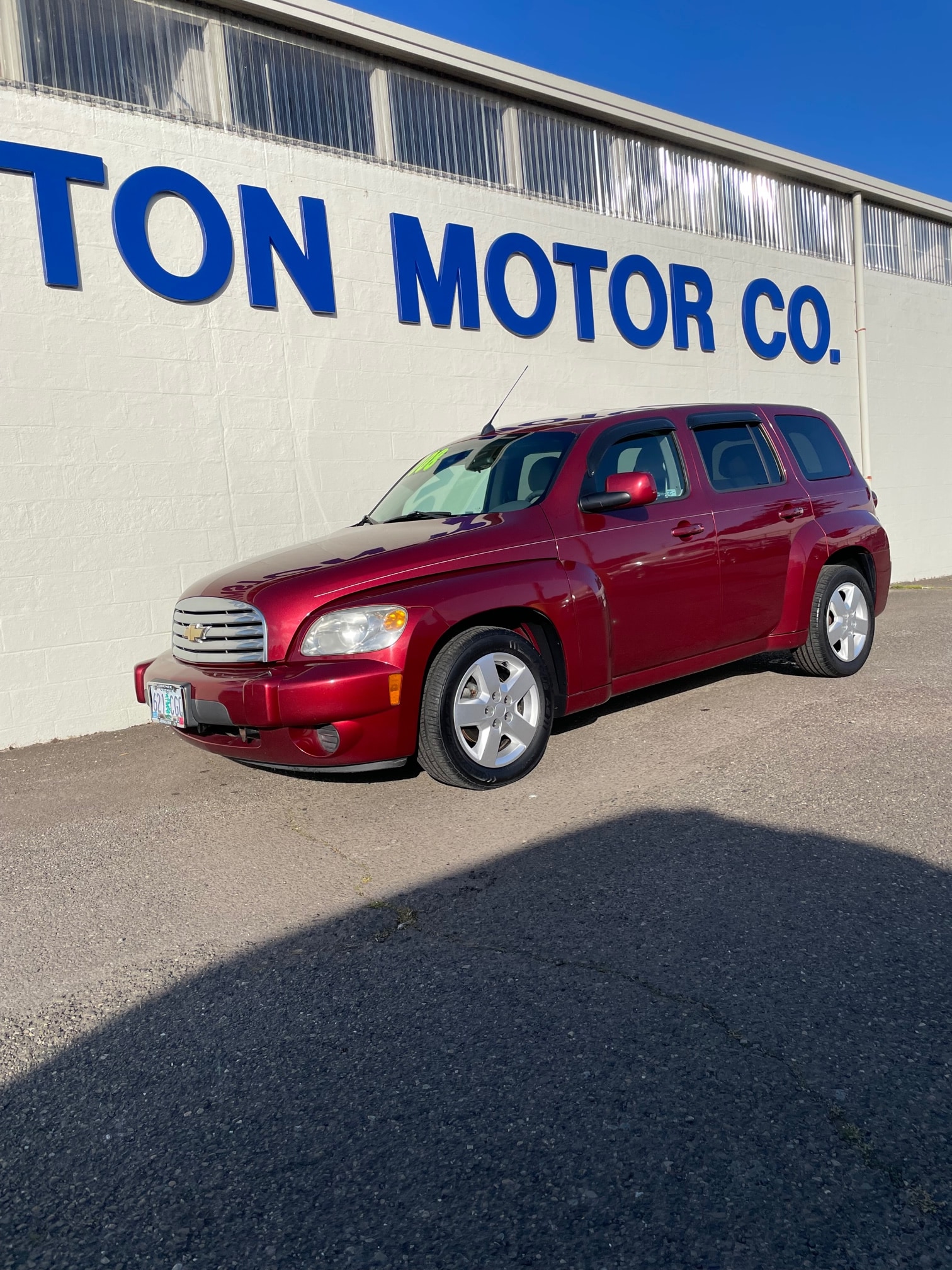 Used 2008 Chevrolet HHR LT with VIN 3GNDA23D68S557094 for sale in Florence, OR