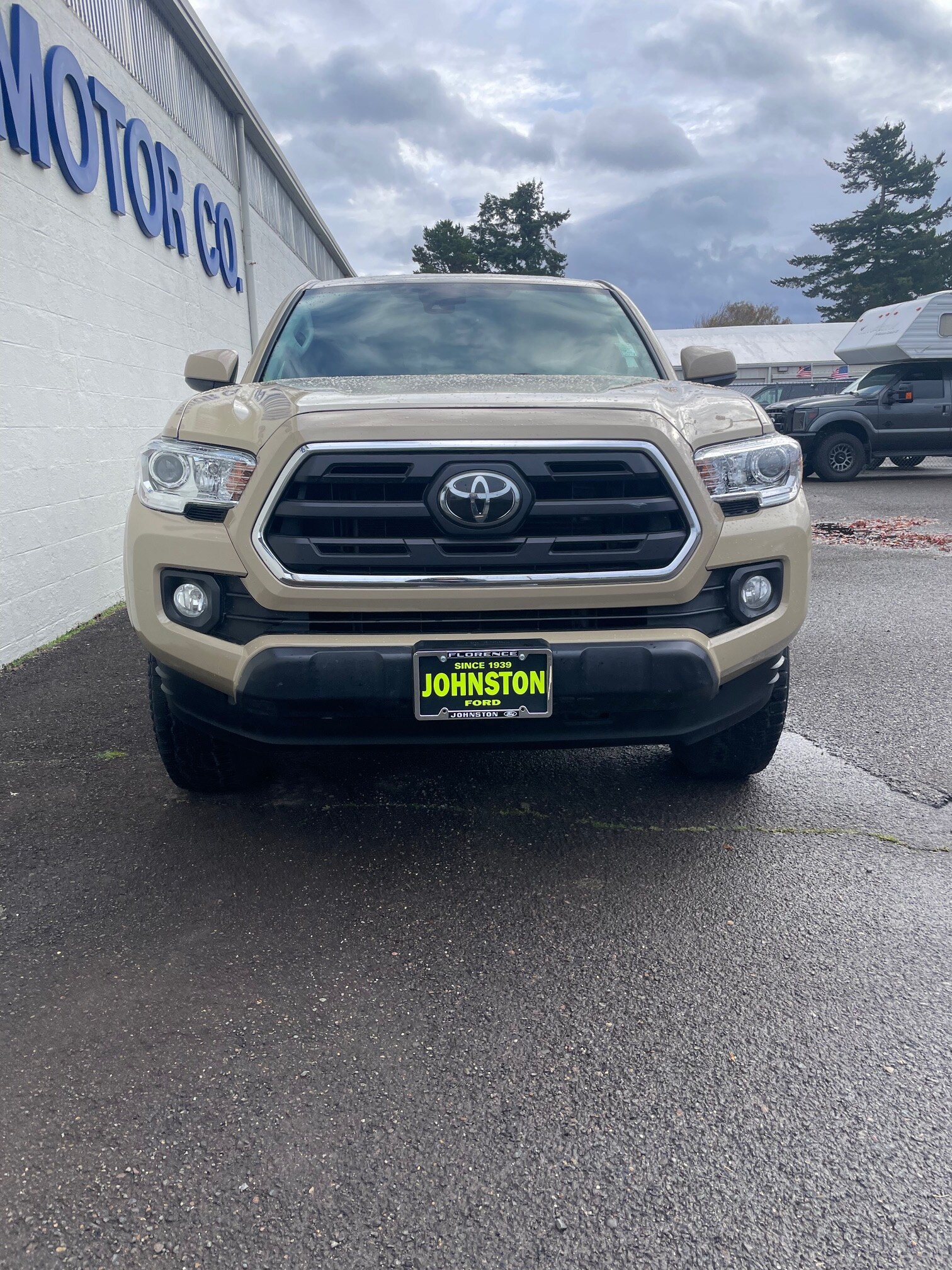 2018 Toyota Tacoma SR5 V6 photo 3