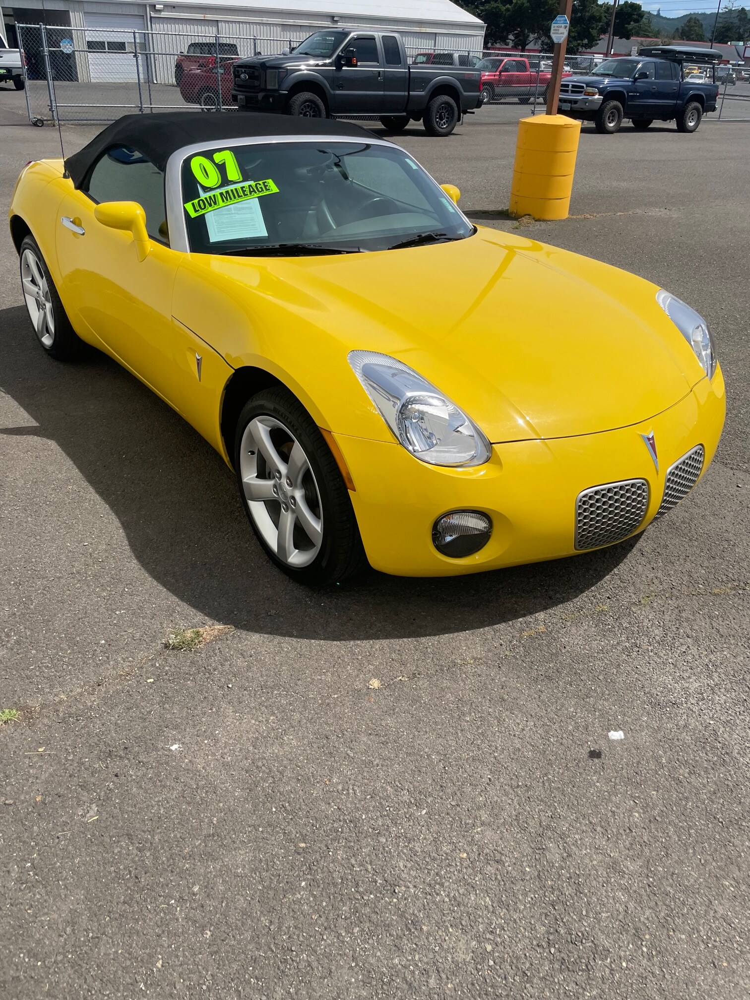 2007 Pontiac Solstice photo 4