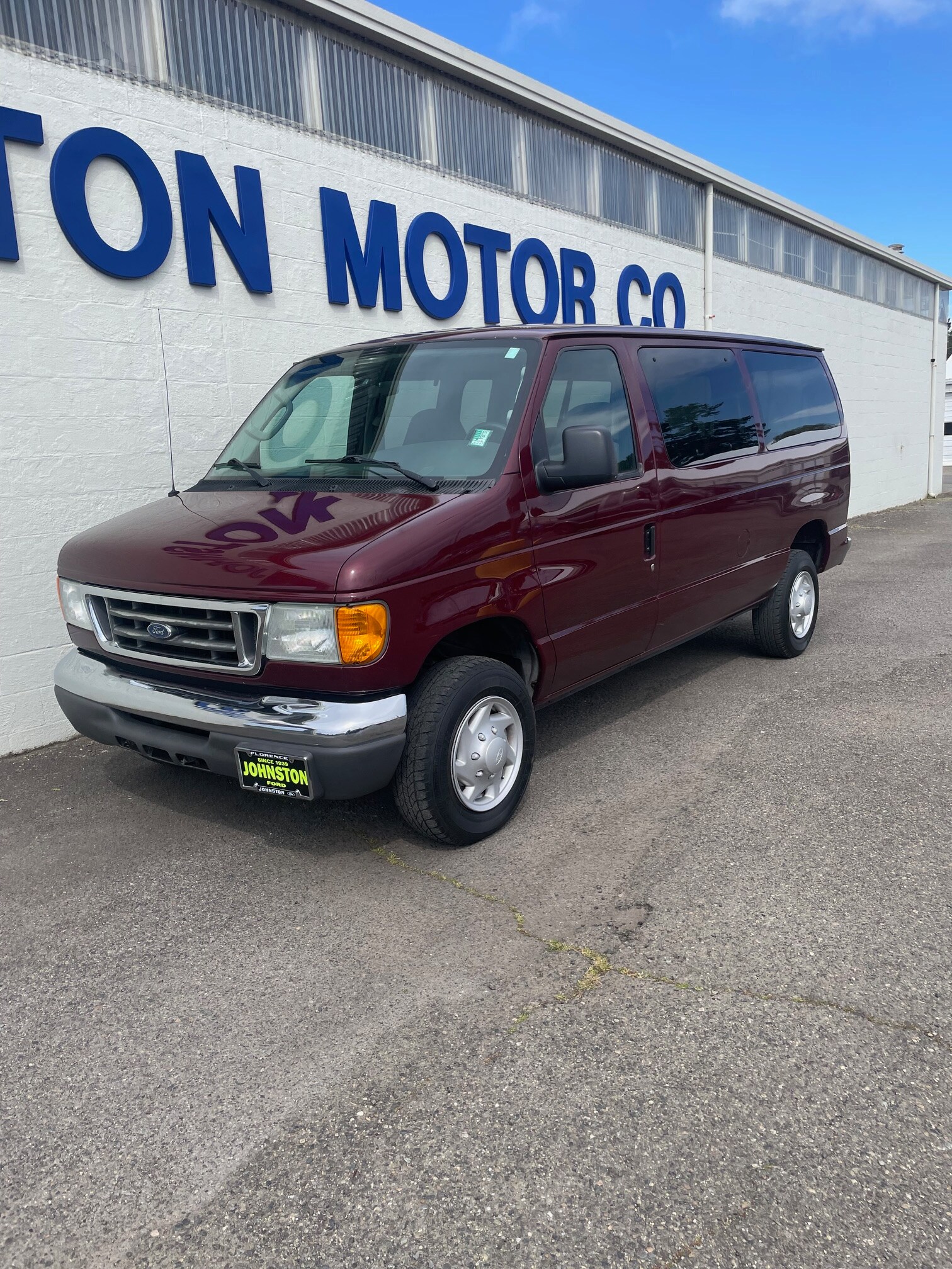 Used 2007 Ford Econoline Wagon XL with VIN 1FBNE31L97DA12382 for sale in Florence, OR