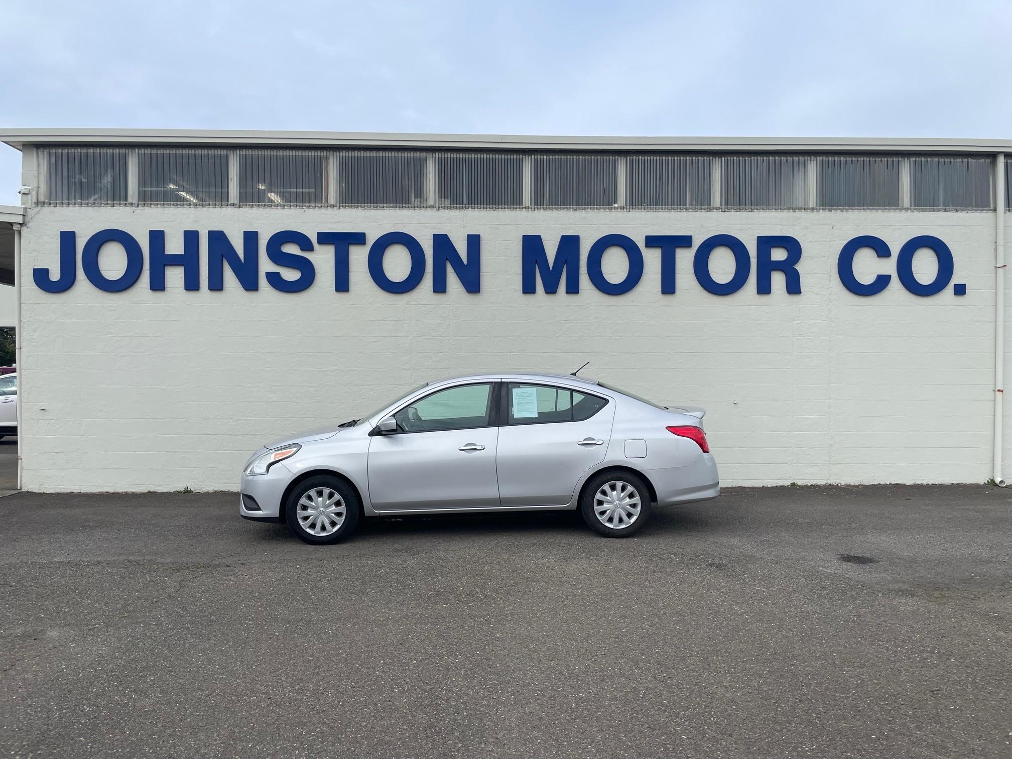 2016 Nissan Versa Sedan SV