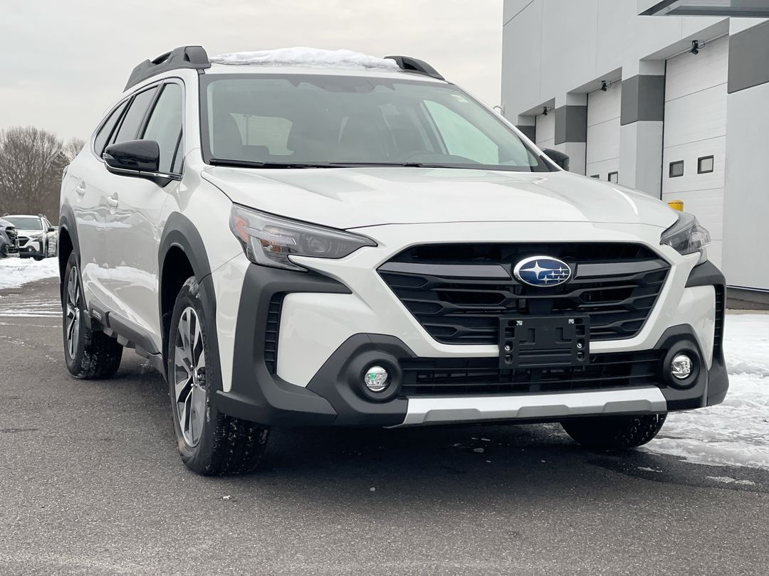 2025 Subaru Outback Limited's photo