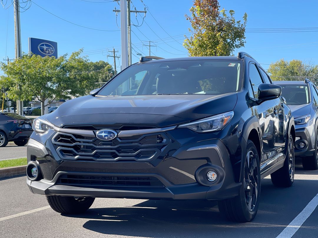 2025 Subaru Crosstrek Limited photo 2
