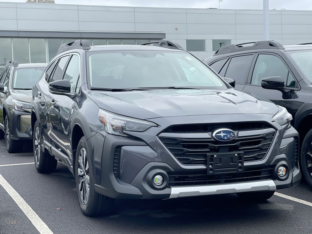 2025 Subaru Outback Limited's photo