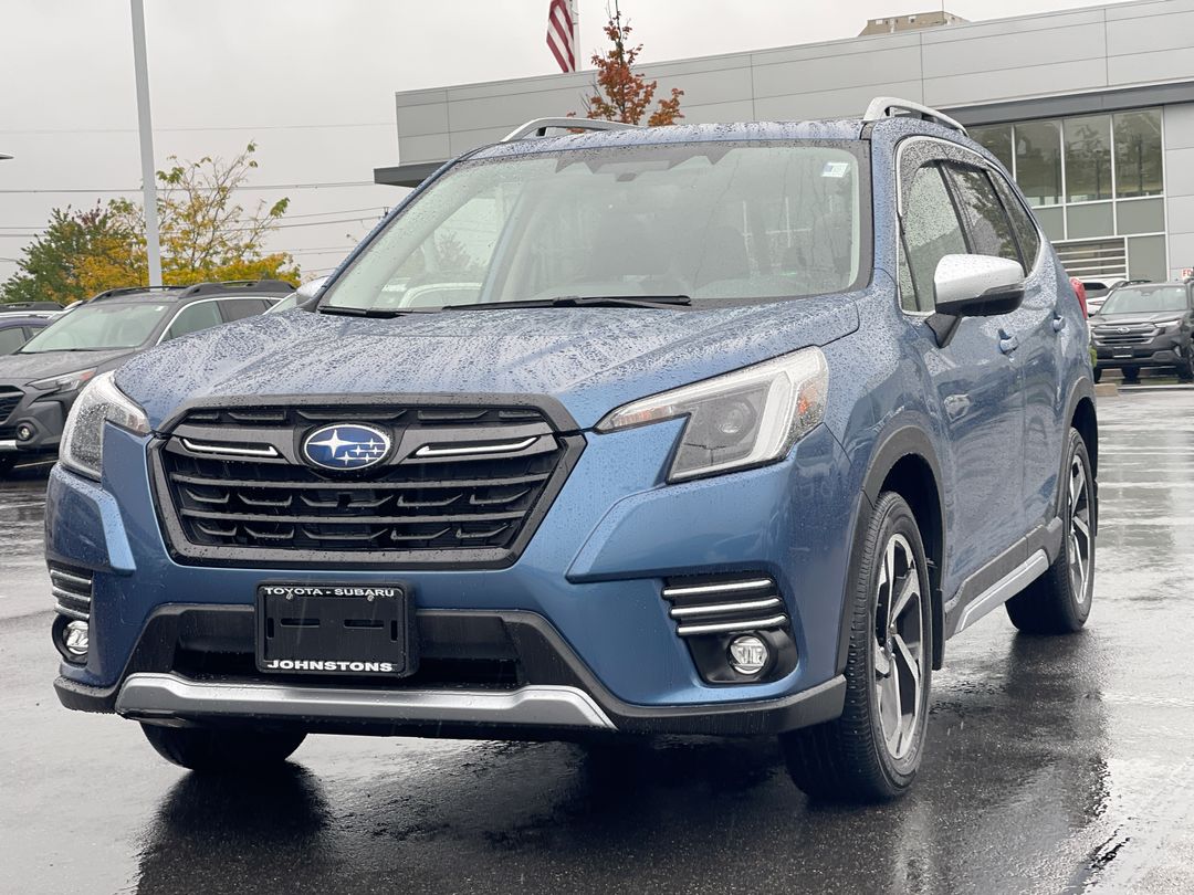 2024 Subaru Forester Touring photo 2