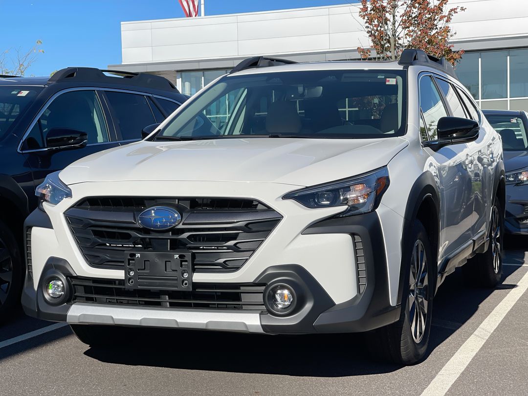 2025 Subaru Outback Limited XT photo 2