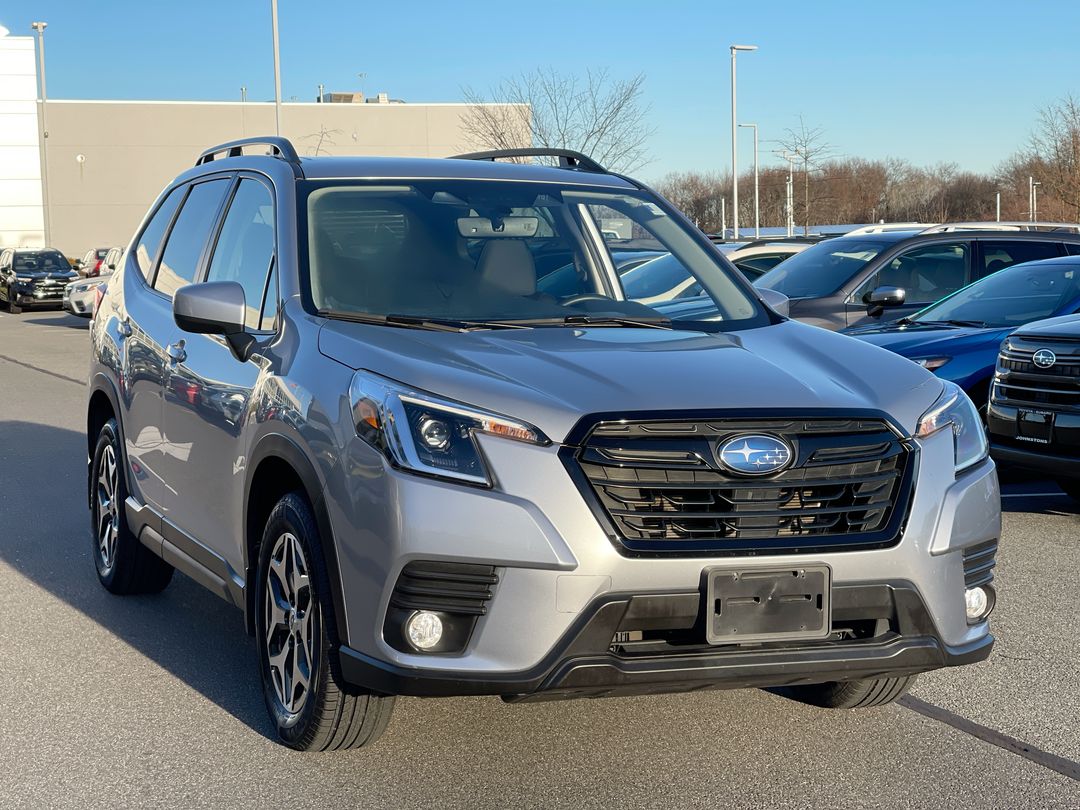2023 Subaru Forester Premium's photo