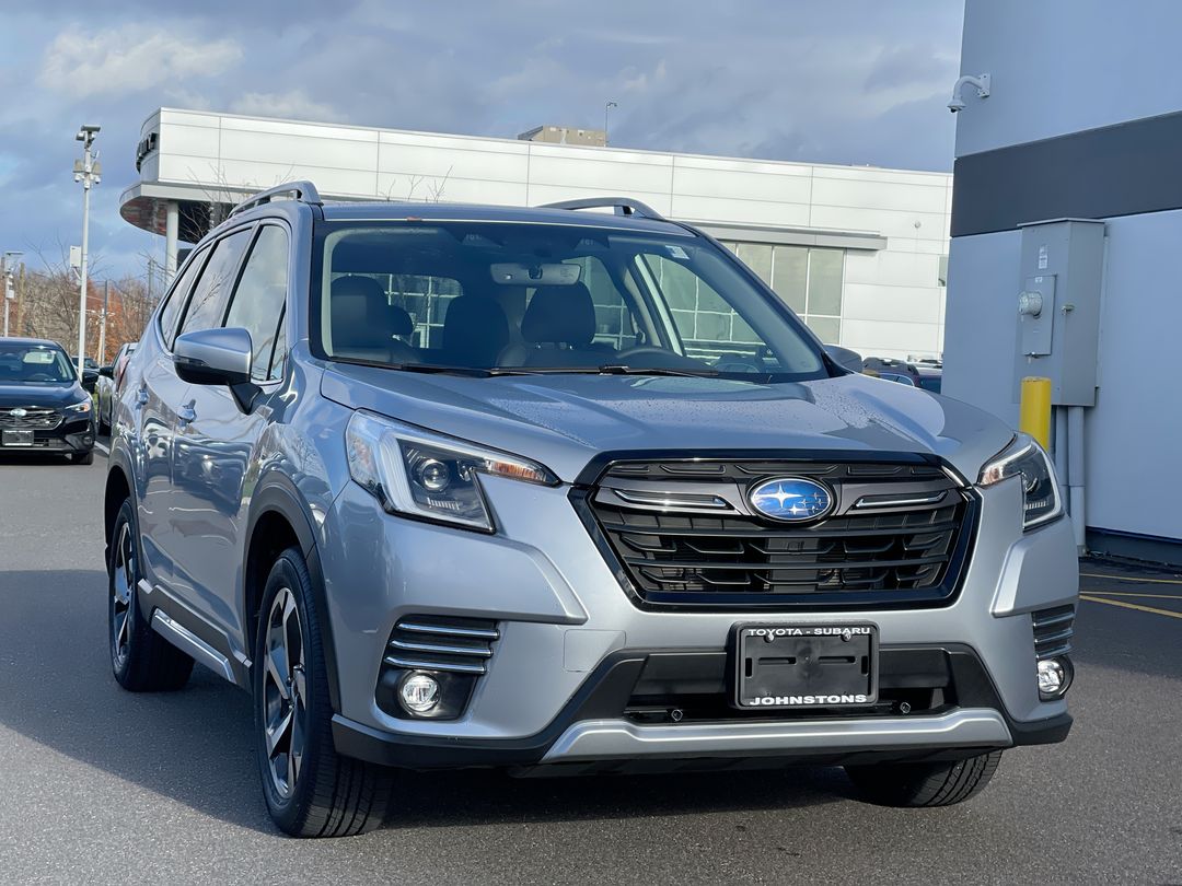 2022 Subaru Forester Touring's photo