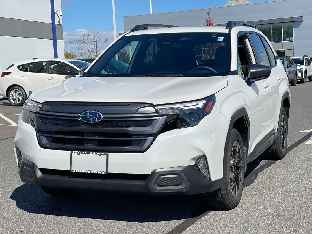 2025 Subaru Forester Premium Base photo 2