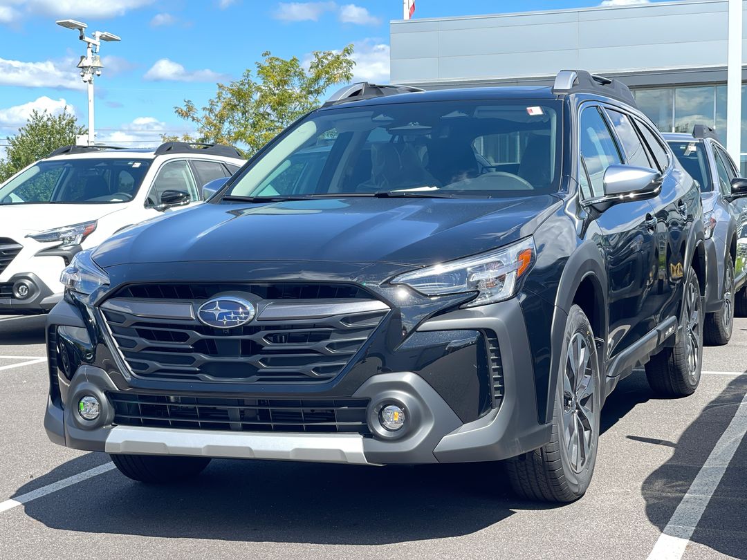 2025 Subaru Outback Touring XT photo 3