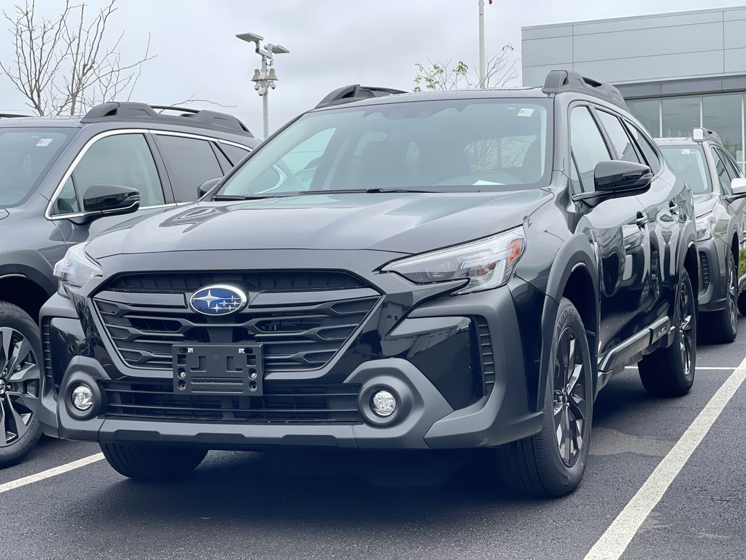 2025 Subaru Outback Onyx Edition photo 2